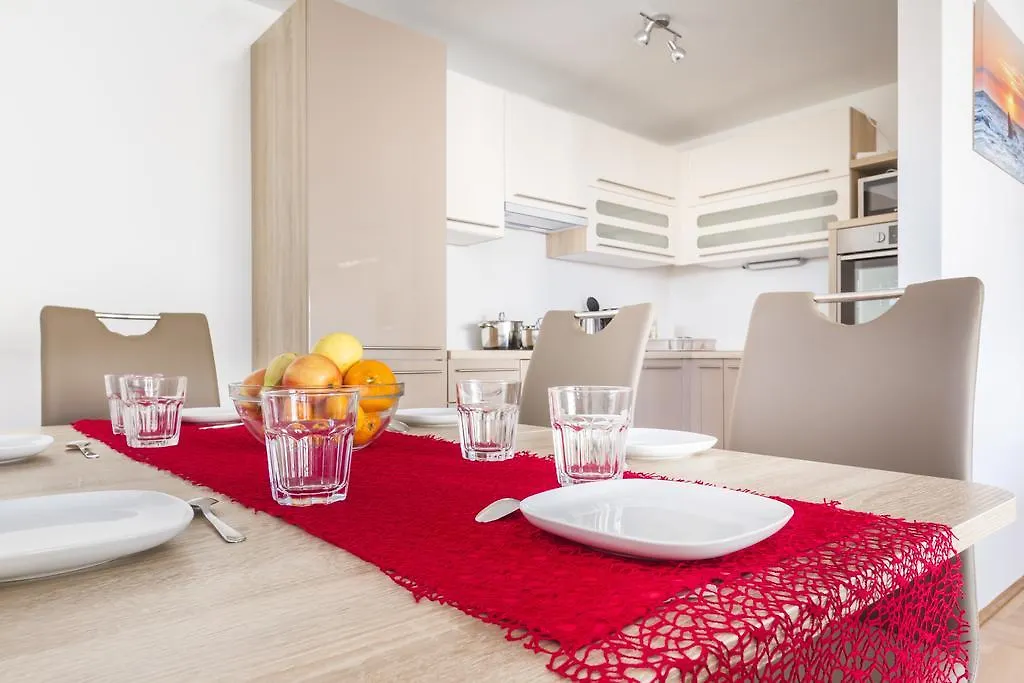 Villa Apartments Futura 반타치치 0*,